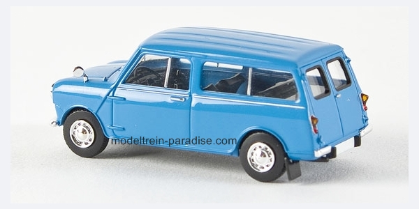 15301 ... Austin Mini Countryman 60 .. lichtblauw