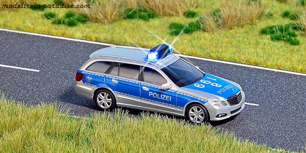 5626 ... MB E-Klasse "Polizei"