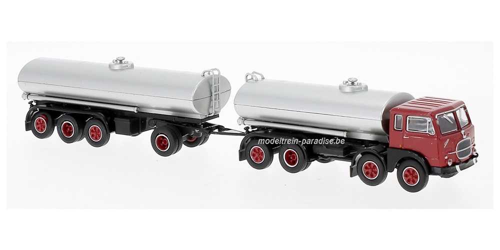 58450 ... Vrachtwagen tank Fiat 690 Millepiedi .. Rood-Zwart