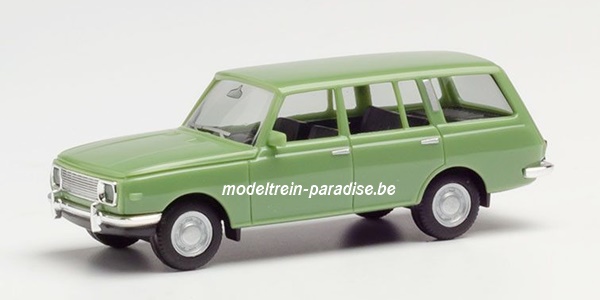 024150 ... Wartburg 353 Tourist, groen