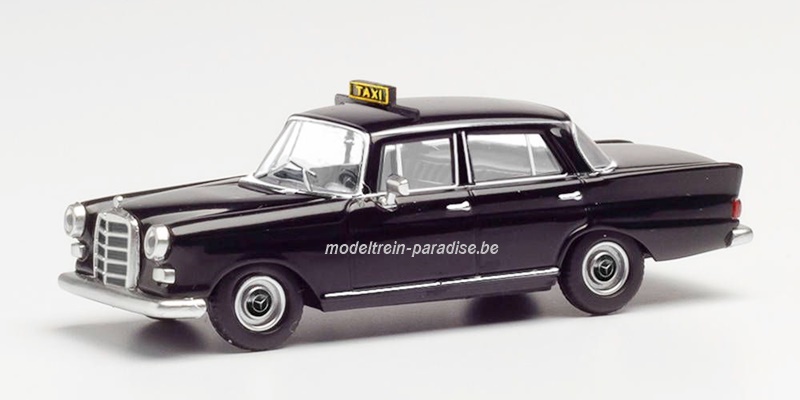 095686 ... Mercedes-Benz 200 Heckﬂosse „Taxi“ schwarz
