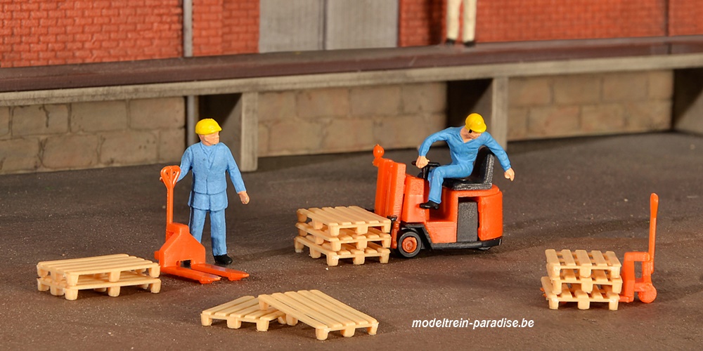 38147 ... Decoratieset heftrucks en palletten