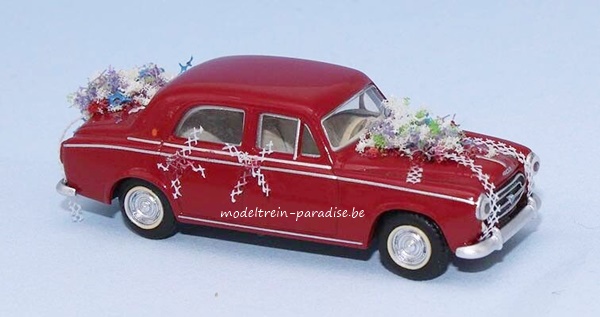 06216 ... Peugeot 403 berline '60 trouwauto ... Rood