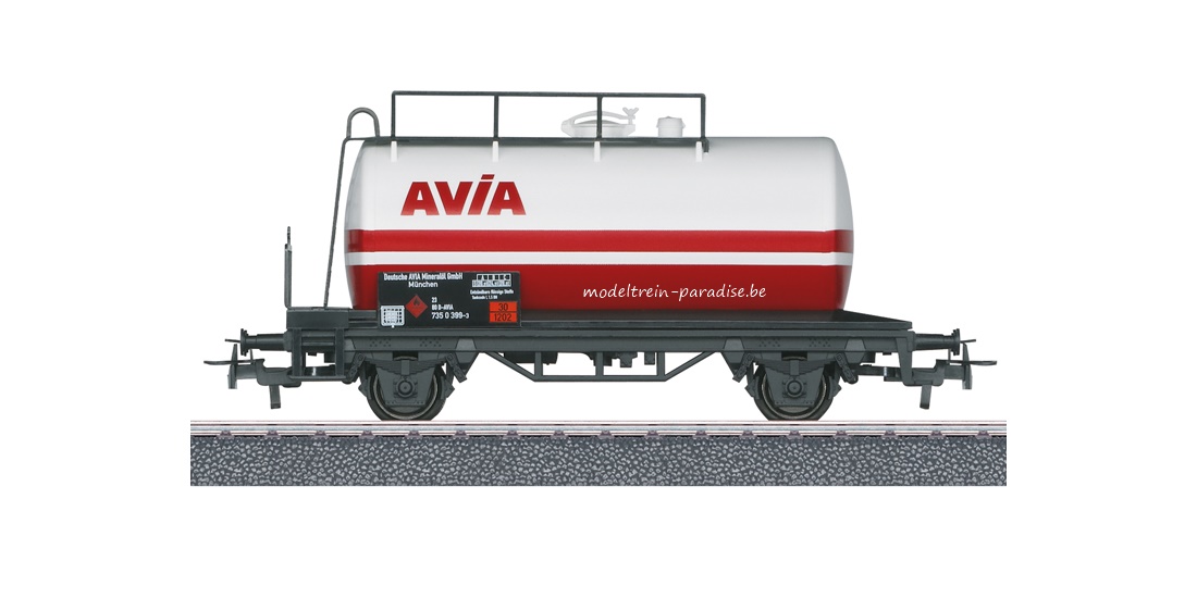 44404 ... Privaat .. Ketelwagen minerale olie "AVIA" .. Tp VI