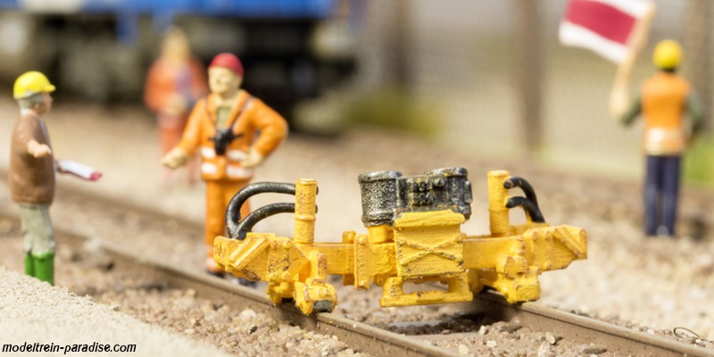 13643 ... Track Turning Machine