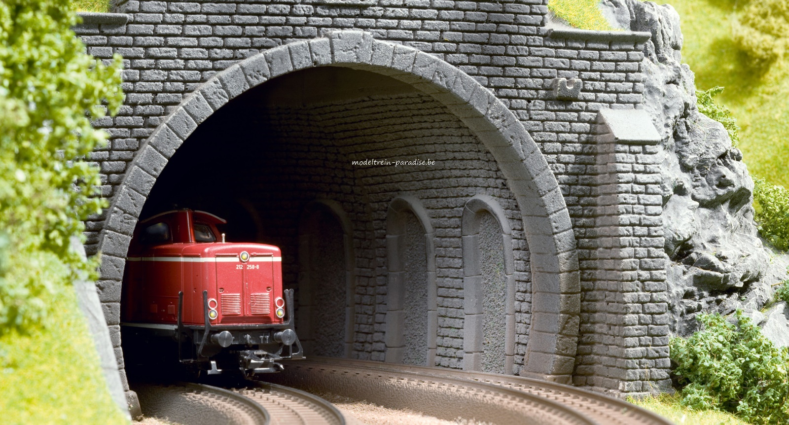 58031 ... Tunnel-binnenwand, gebogen